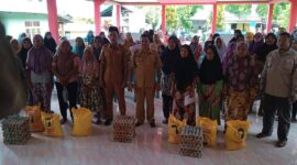 Pemda Halbar bersama masyarakat 6 desa di kecamatan Ibu, (Istimewa). 