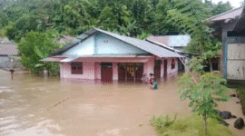 Tampak salah satu rumah warga yang terendam air, (Istimewa).
