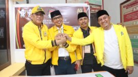 Tampak pengurus DPD Golkar, usai melakukan konfrensi Pers di kantor KPUD Halbar, Foto (Elang). 
