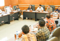 Suasana RDP diruang Banggar kantor DPRD Halbar, || Foto: Lan. 