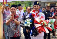 Wakil bupati dan Purna Paskibraka Nasional Deril Tonga, || Foto: Istimewa.