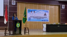 Rosberi Uang saat memberikan sambutan, || Foto: Elang