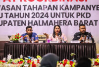 Helni Rosiana Amo (Tengah) saat memberikan Materi, || Foto: Elang