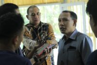 Riswan Hi Kadam saat diwawancarai Awal Media, || Foto: Elang