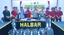 Barang bukti yang di tampilkan Polres Halmahera Barat dalam Konfrensi Pers, || Foto: Elang