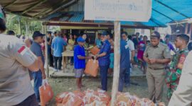 Posko pengungsian di desa Tolabit, Halmahera Utara, || Foto: Elang