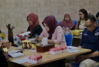 Suasan rapat diruang Bapenda, || Foto: Elang