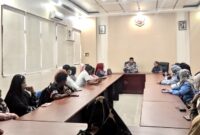 Nampak puluhan Honorer saat mendatangi kantor Bupati. 