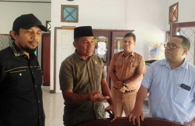 Kunjungan tim Pansus ke Kantor Disperindagkop 