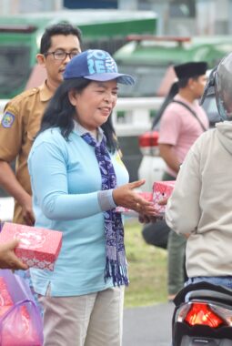 Gabungan Organisasi Wanita Halmahera Barat, Berbagi Takjil dan Buka Puasa Bersama